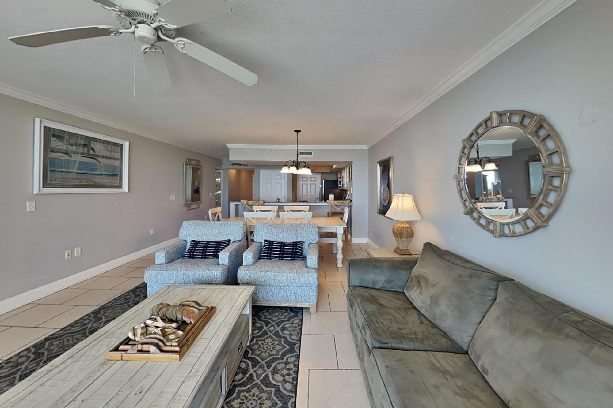 Emerald 1030 Apartment *